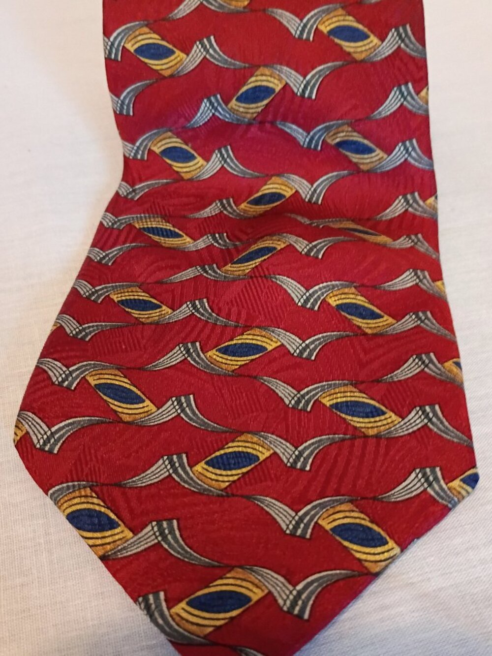 Tom James Red Geometric Tie 100% Silk 57 inches Made in the USA
